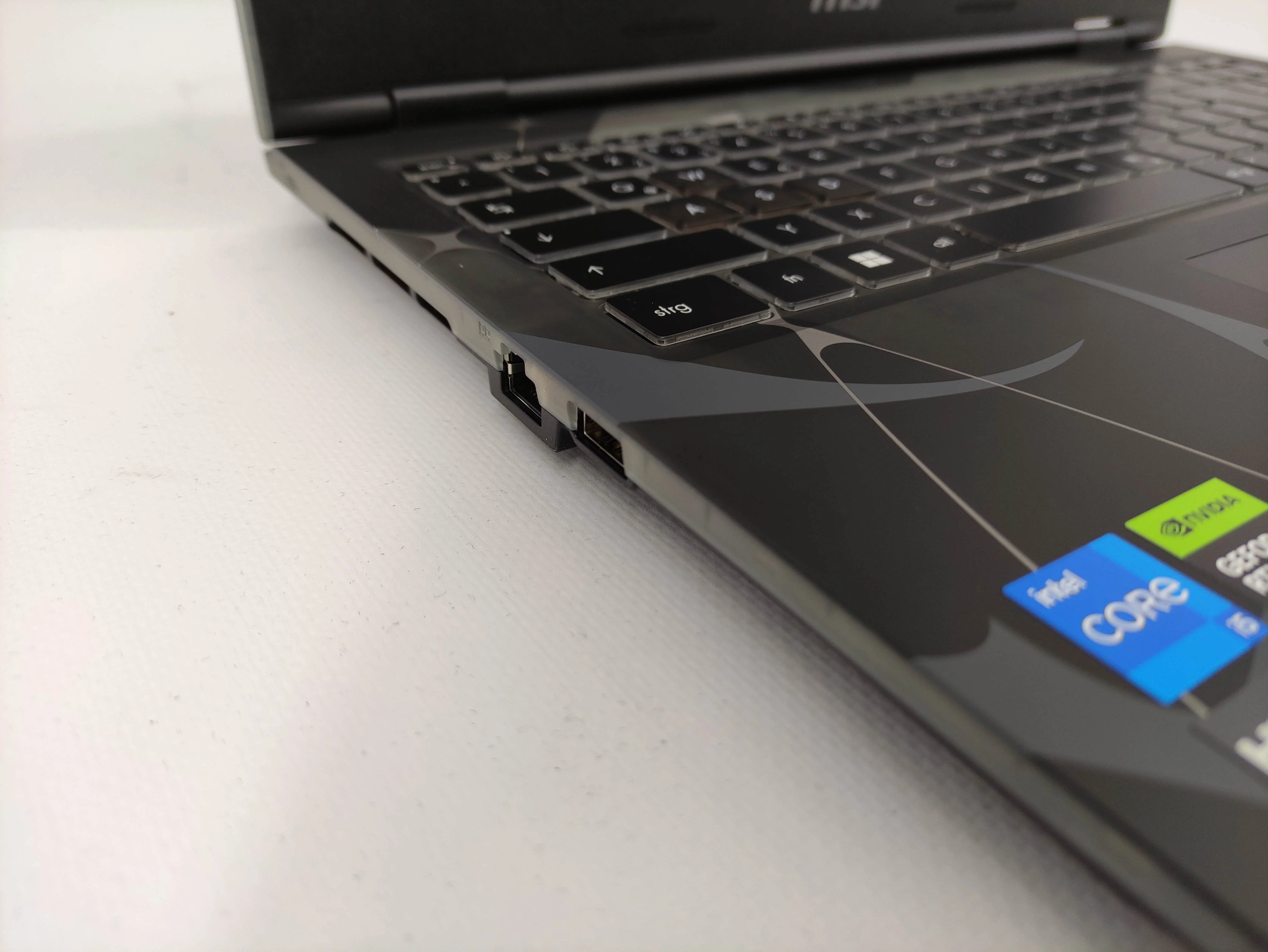 MSI Laptop Cyborg 15 B13WFKG-827DENN - Refurbished - Image 7